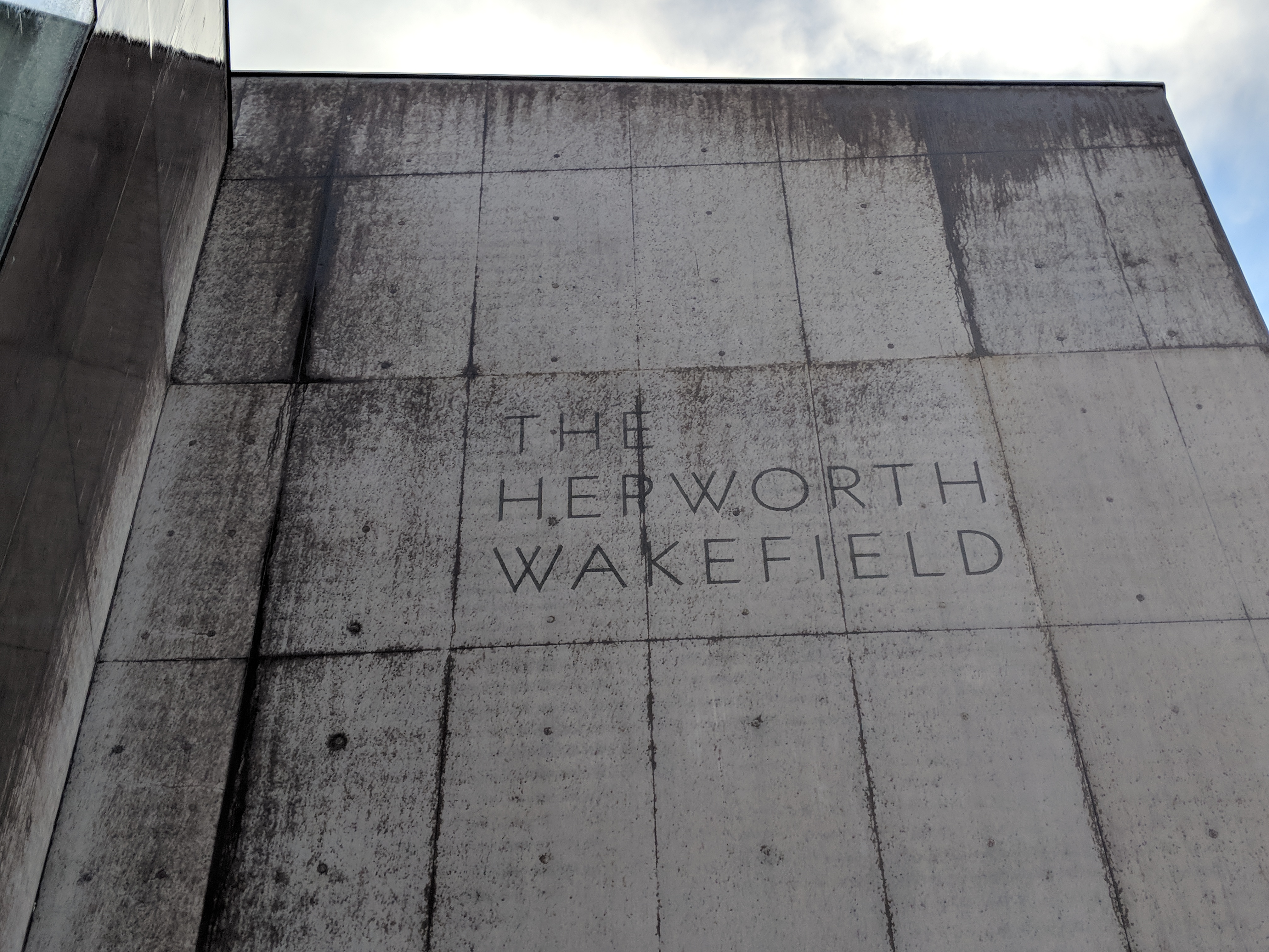 The Hepworth Wakefield in the rain